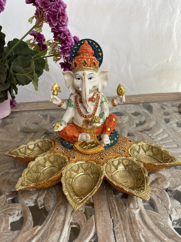 Ganesha con hojas de Bodhi - Komodo-fv